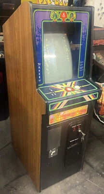 CENTIPEDE CABARET ARCADE MACHINE by ATARI 1980 (Excellent Condition) *RARE* - Image 1 of 3