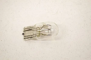 Glühlampe (Leuchtmittel) für Rückleuchten ; 12 V-23/8 Watt ; Goldwing 1500 (SC22 - Bild 1 von 3