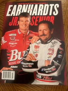 NASCAR DYNASTIES THE EARNHARDTS JR. & SENIOR MAGAZINE A360 MEDIA Bud Racing, NEW - Foto 1 di 2