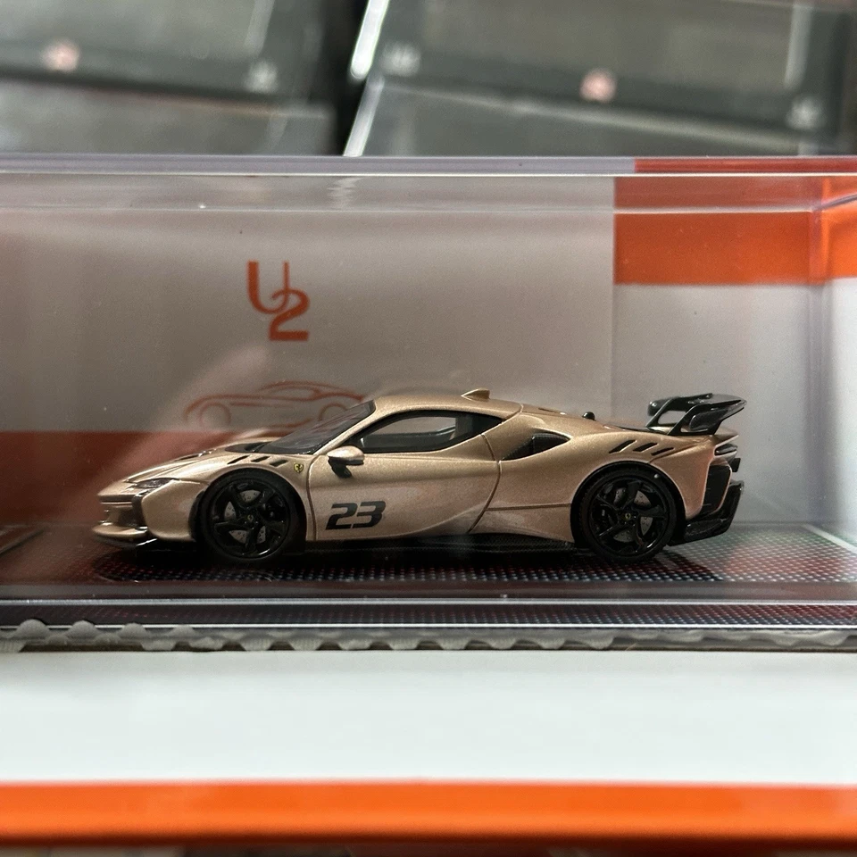 Coche modelo U2 1/64 Ferrari SF90XX resina oro rosa Foto 1 de 1