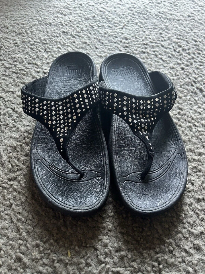 Sandalias FitFlop Novy Tanga Chanclas Cuña Sin Cordones Gamuza Negra Para Mujer Talla 8 Foto 1 de 4