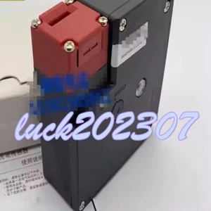 1PC New D4NL-1AFA-B4 Safety door switch #YT - Picture 1 of 3