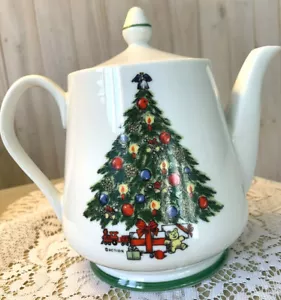 Mount Clemens by Carlton Porcelain Teapot/Lid-Green Trim-Holiday/Christmas Tree - Picture 1 of 10