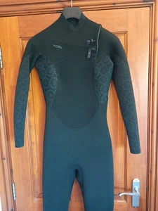 Xcel Womens Wetsuit 8T (10 Tall UK ) 5.4 Comp Flowers - Picture 1 of 11