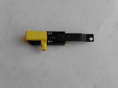 169 Astatic/Electro Voice 199 With Stylus/Needle/Stylus - Image 1 of 4