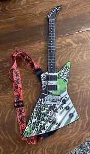 Paper Jamz Guitar Series 1 Wow Wee Instant Rock Star Gibson Explorer Tested 2009 - Picture 1 of 10