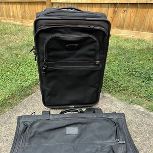 Maleta de mano TUMI ALPHA 22" negra con ruedas 22016DH equipaje con ruedas. - Imagen 1 de 19