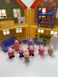Peppa Pig & Family House Playset Lot - Fold & Go Jazwares 2003 - Picture 1 of 19