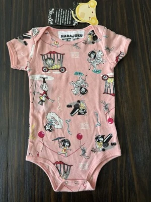 Harajuku Lovers Bebé Dormitorio 12M Rosa Estampado Circo 100% Algodón Manga Corta Nuevo con Etiquetas Foto 1 de 4