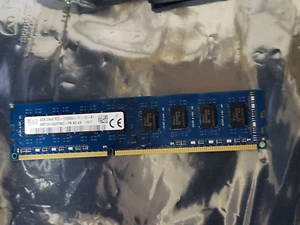 SK HYNIX HMT351U6EFR8C-PB PC3-12800U-11-12-B1 2RX8 4GB RAM (IN12S1B4) - Picture 1 of 4