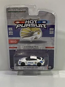 2014 Nissan GT-R R35 Stockholm Polis Hot Pursuit 1:64 Greenlight 42980D - Picture 1 of 4