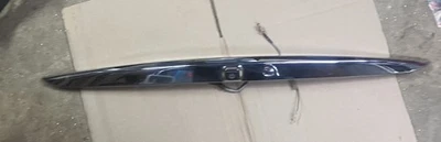 07-13 INFINITI G35 G37 SEDÁN TAPA MALETERO CROMO MOLDURA PANEL MOLDURA MOLDURA MOLDURA CON CÁMARA OEM Foto 1 de 4