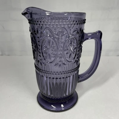 紫色/紫水晶钩钉和花卉装饰 40 盎司。 玻璃水罐带把手 — 第 1/4 张图片