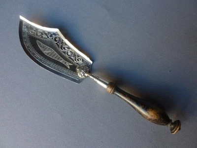 COUVERT DE SERVICE PELLE A POISSON ARGENT MASSIF POINCON VIEILLARD MANCHE BOIS - Photo 1/4