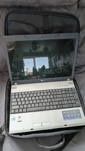 LG F1 Laptop, English / Greek keyboard - Picture 1 of 10
