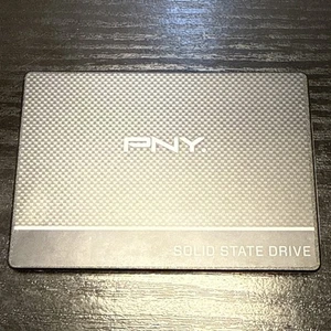 PNY CS900 960GB 2,5" SATA SSD Solid State Drive - schnelles zuverlässiges Funktionieren - Bild 1 von 2