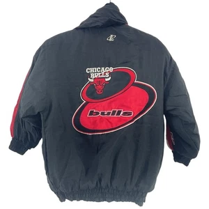 Cortavientos Logo Atlético Vintage Chicago Bulls Negro/Rojo Niños S Nylon Usado - Imagen 1 de 6