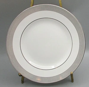 2 Wedgwood Grosgrain Platinum Salad Plates - Vera Wang - Picture 1 of 5