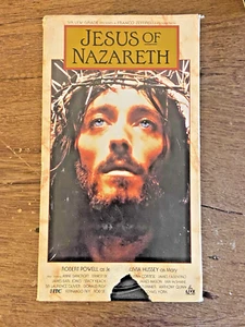 Jesus Of Nazareth Box Set Of 3 VHS Tapes Robert Powell & Anne Bancroft 1992 - Foto 1 di 3