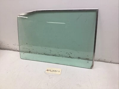 1967 - 1969 年福特雷鸟轿车右后乘客原装门玻璃 — 第 1/4 张图片