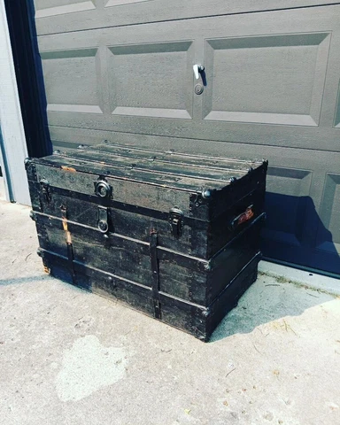 antique steamer trunk! Cover