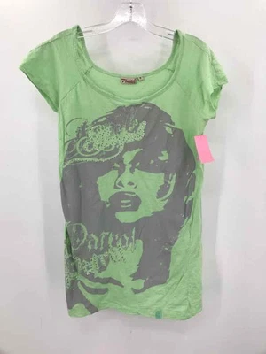 Camiseta Friends verde talla mediana usada Foto 1 de 3