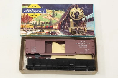HO Athearn Blue Box 5042 50' Auto Box Car Pere Marquette PM 72142 Red Kit - Image 1 of 4