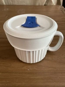 Corning Ware FRENCH WHITE 20 oz Soup Mug with Plastic Vented Lid - Picture 1 of 8