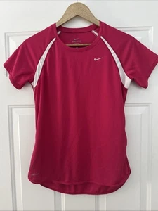 Nike Dri-Fit Women's Magenta Pink Short Sleeve T-Shirt - Size M - Picture 1 of 4