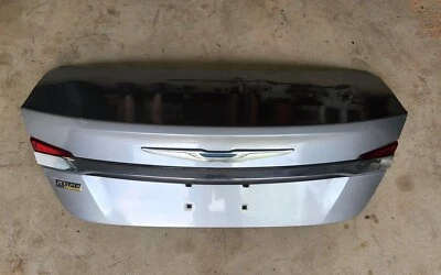 Chrysler 200 Touring 2011-2014 OEM tapa maletero trasero carcasa Foto 1 de 4
