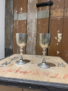 Antique Pair Of Goblets Cups Chalice Wine Decor Pattern - Picture 1 of 22
