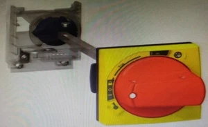 Schneider TESYS GV2 ROTARY HANDLE KIT For GV2L & GV2p, Lockable, Red/Yellow - Picture 1 of 1
