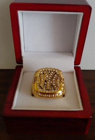 Mariano Rivera - 1999 New York Yankees World Series Ring With Wooden Display Box Cover