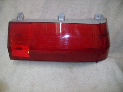 Pontiac Catalina 1979 lente de luz trasera NOS 5970130 mano derecha Foto 1 de 4