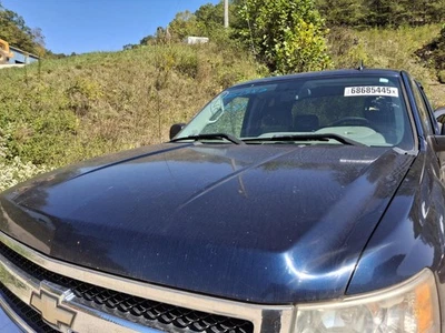 Used Front Center Interior Rear View Mirror fits: 2009 Chevrolet Silverado 1500 - Image 1 of 4