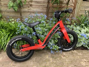 Hornit Aero Balance Bike 12” Red - Picture 1 of 3