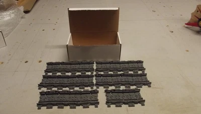 Lego City Flexible Railway Train Track x 28  pieces  64022c00  New - Image 1 of 4