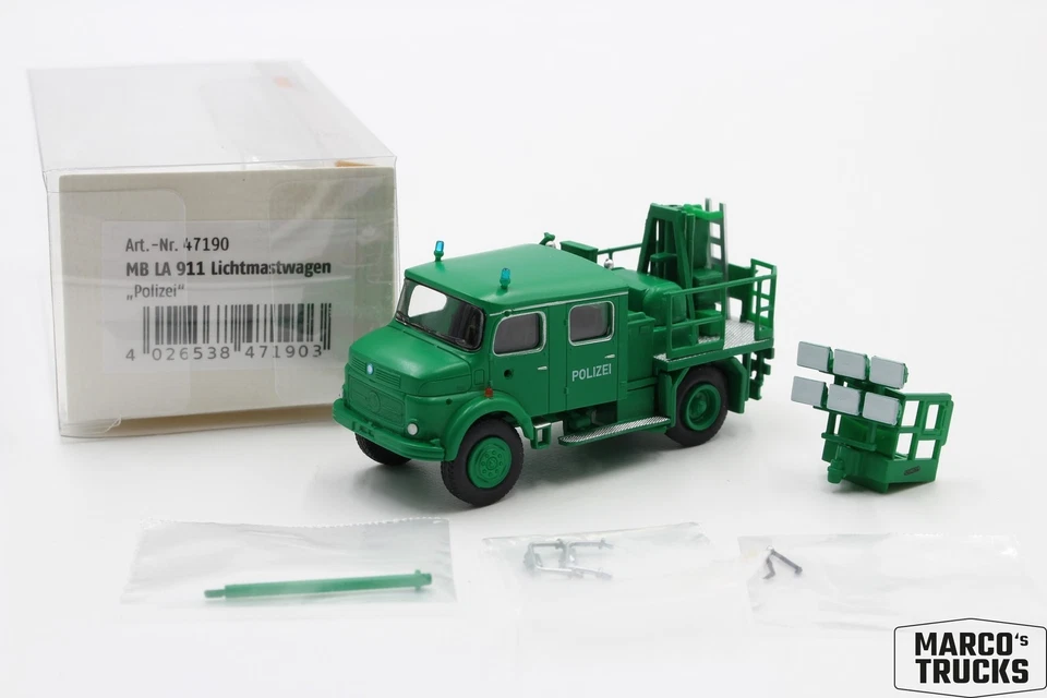 Brekina MB LA 911 Lichtmastwagen der Police No. 47190 1/87 /BRN2054 - Image 1 of 1