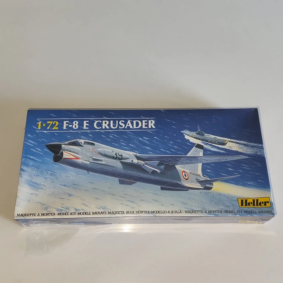 MODELLINO AEREO F-8 E CRUSADER HELLER 1/72 - Immagine 1 di 1
