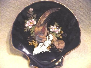 Plato con forma de concha de porcelana negra con hermoso diseño de faisán vintage - Imagen 1 de 5