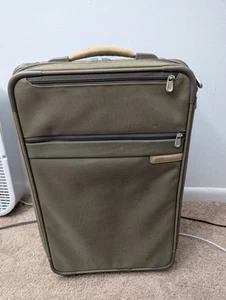 BRIGGS & RILEY BASELINE (U422LX-7) Global 22” 2-Wheel Expandable Carry-On, Green - Picture 1 of 11