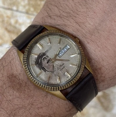 1980-е Винтажные Кварцевые Часы Saddam Hussien Сделано в Гонконге Редкие Мужские 36 мм Рабочие - Изображение 1 из 4