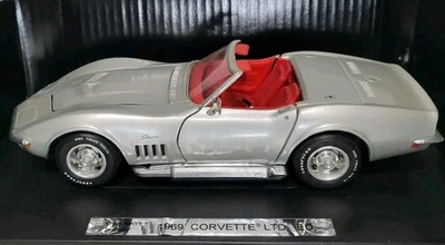 Revell 1969 Chevrolet Corvette Stingray Convertible 1/18 Diecast Model - Image 1 of 4