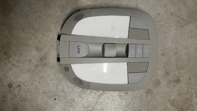 Lámpara de luz de cúpula delantera gris Mercedes Benz clase ML 2009-11 FABRICANTE DE EQUIPOS ORIGINALES Foto 1 de 4