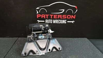 04-08 CHRYSLER CROSSFIRE COUPE REAR TRUNK DECK LID LATCH ASSEMBLY - Imagem 1 de 4