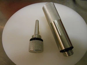 GENERAC GENERATORE IX2000 DIPSTICK MAGNETICO, TUBO DI RIEMPIMENTO/SCARICO OLIO **MADE IN USA** - Foto 1 di 4