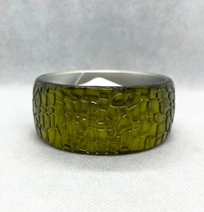 Cute Unique Translucent Textured Animal Print Acrylic Bracelet - Picture 1 of 12
