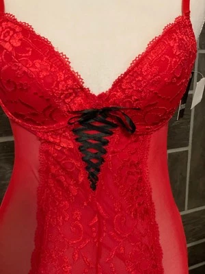 NUEVO Peluche de encaje rojo íntimo HOTKISS grande para mujer con cordones negros Garter nuevo con etiquetas Foto 1 de 4