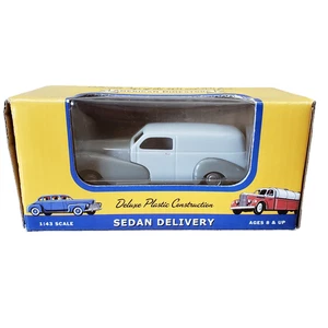 American Dimestore Sedan Delivery Deluxe Plastic Construction 1:43 Reproduction - Picture 1 of 16