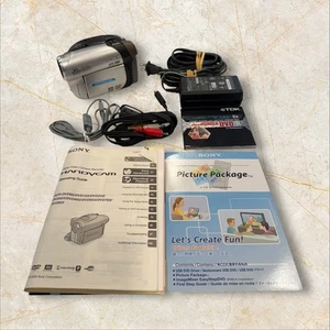 Sony Handycam DCR-DVD103 Mini DVD Camcorder KONVOLUT, Kabel, 1 Disc, Software - Bild 1 von 10